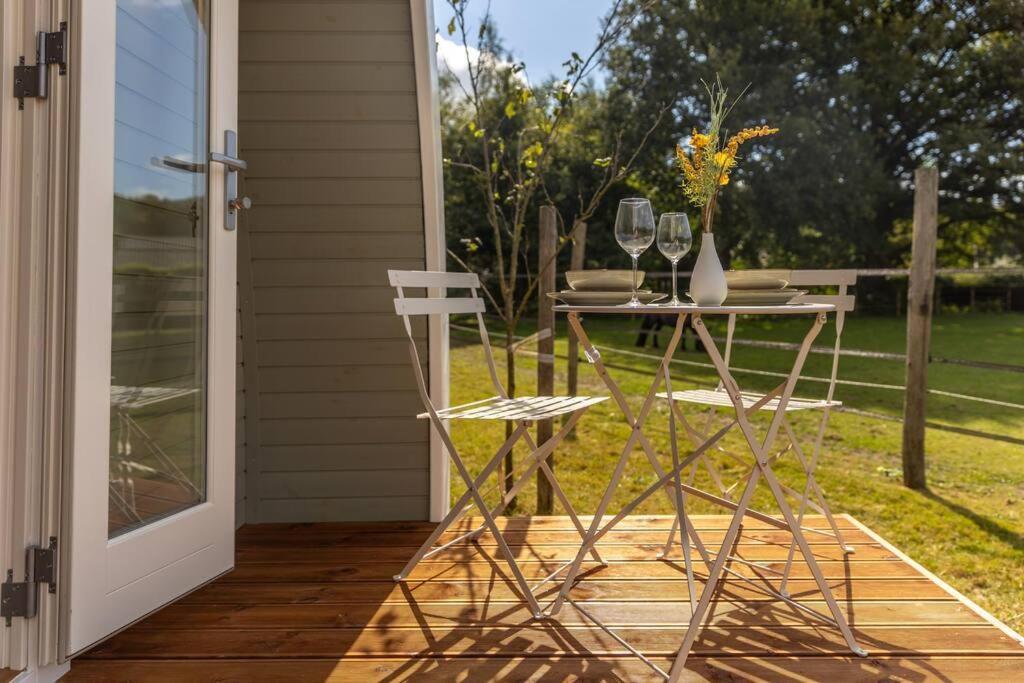 De Verpozing - Vakantiehuisjes Milsbeek Extérieur photo